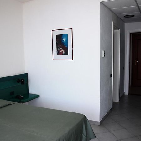 Hotel Miralonga La Maddalena  Eksteriør billede