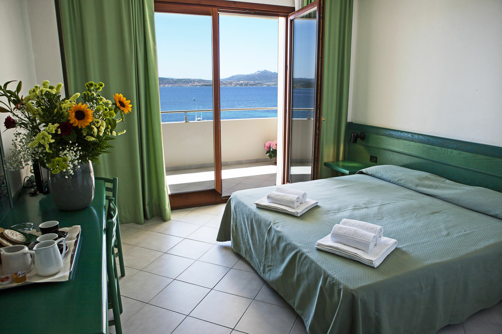 Hotel Miralonga La Maddalena  Eksteriør billede